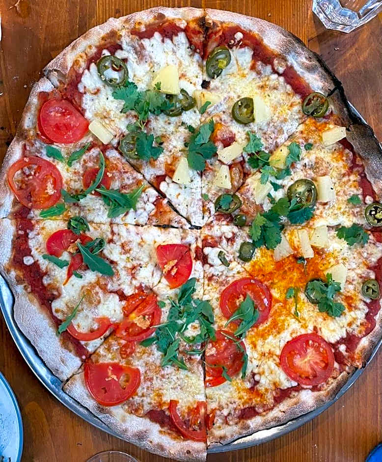 Vagabond Vieiras Beds & Communal Dinner Albergue LE-210