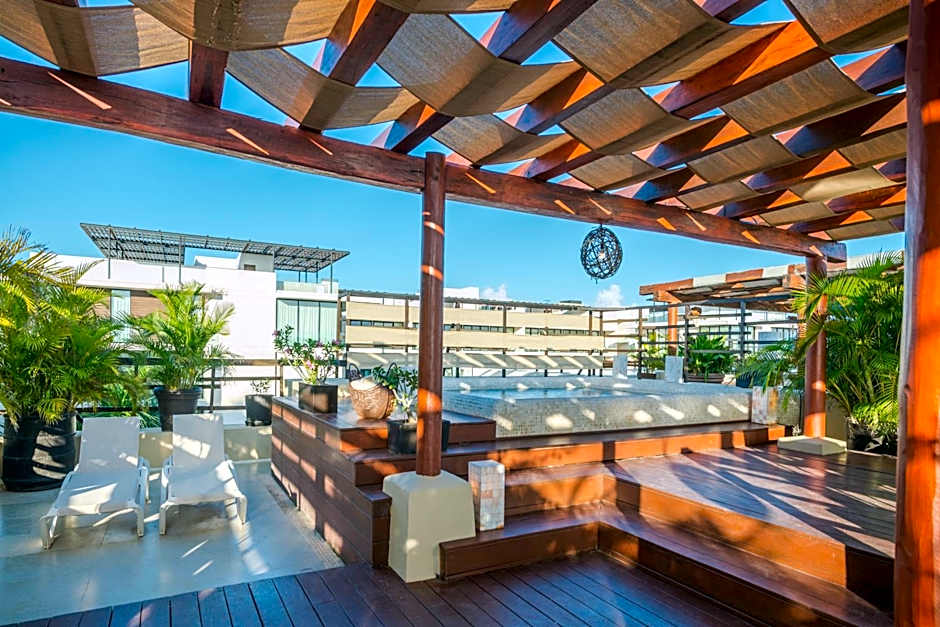 La Divina by Aldea Thai