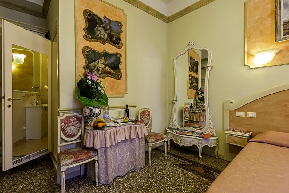 Antica Residenza D'Azeglio Room&Breakfast di Charme