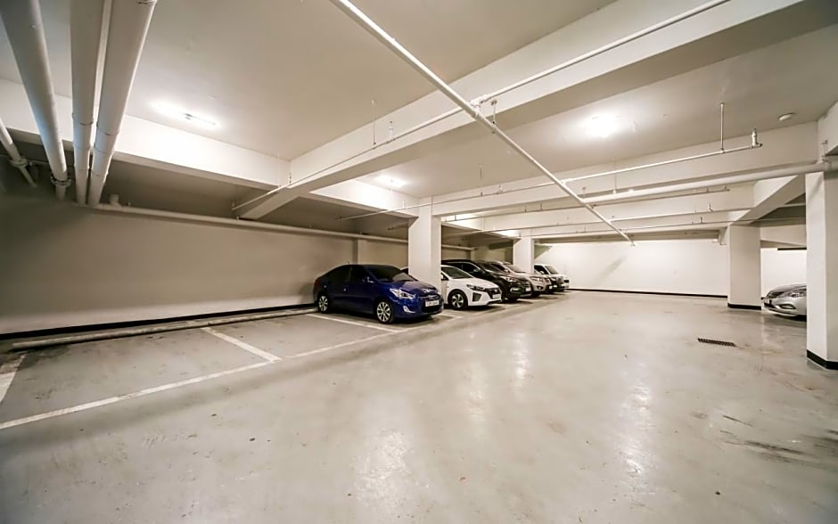 Changwon Brown dot Hotel Palyong