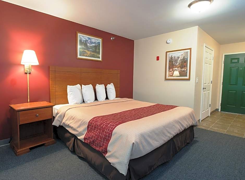 Red Roof Inn & Suites Dickinson