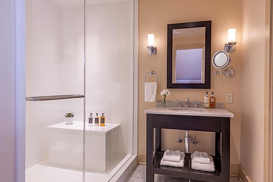 Stonehurst Place Bed & Breakfast