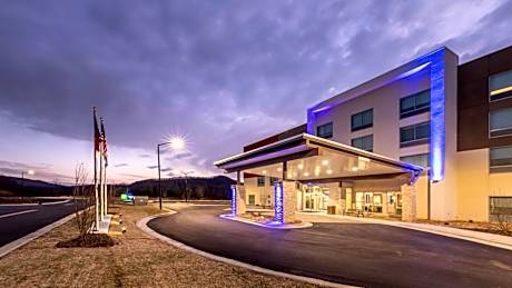 Holiday Inn Express And Suites Marion By IHG