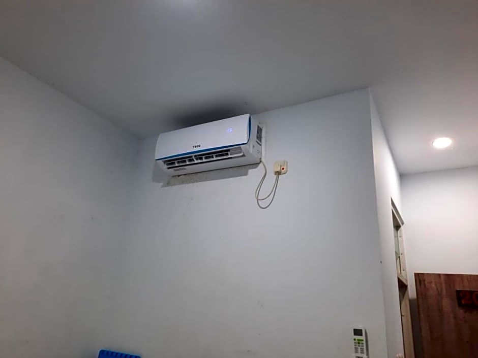 OYO Life 92883 Kost Ratana Cengkareng Syariah