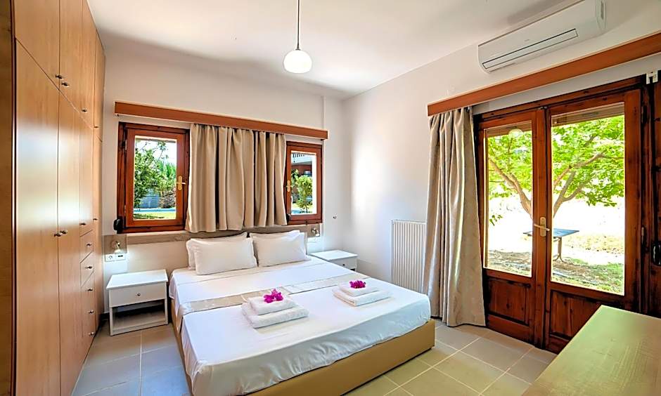 Island Villa Heated Pool