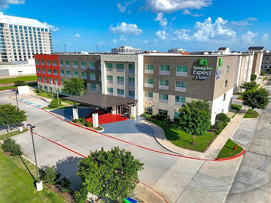 Holiday Inn Express & Suites Dallas NW - Farmers Branch By IHG