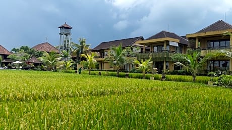 Deluxe Twin Room with Ricefield and Pool View