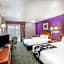 La Quinta Inn & Suites by Wyndham El Dorado