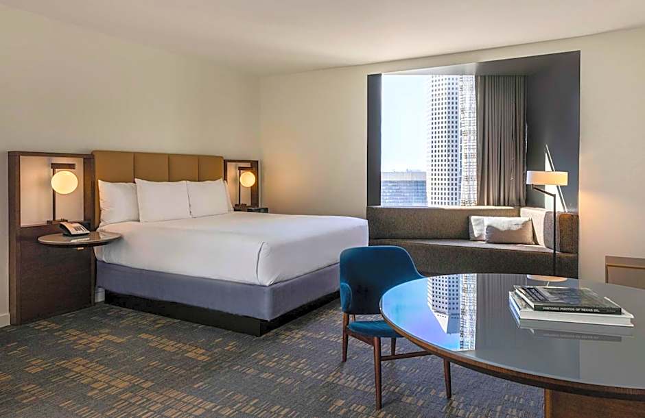 Photo 1 of 10 of Deluxe 1 King Bed