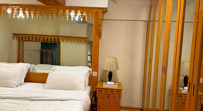 KUWAIT PALACE HOTEL