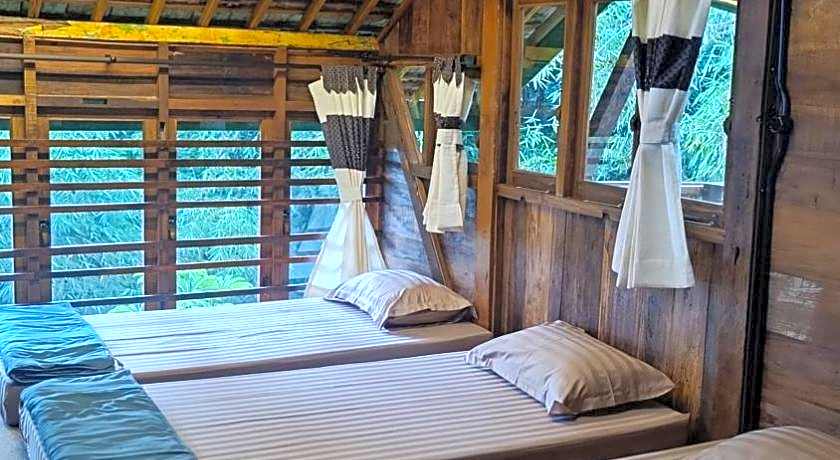 Omah Hanoman Turu By Kebun Hanoman