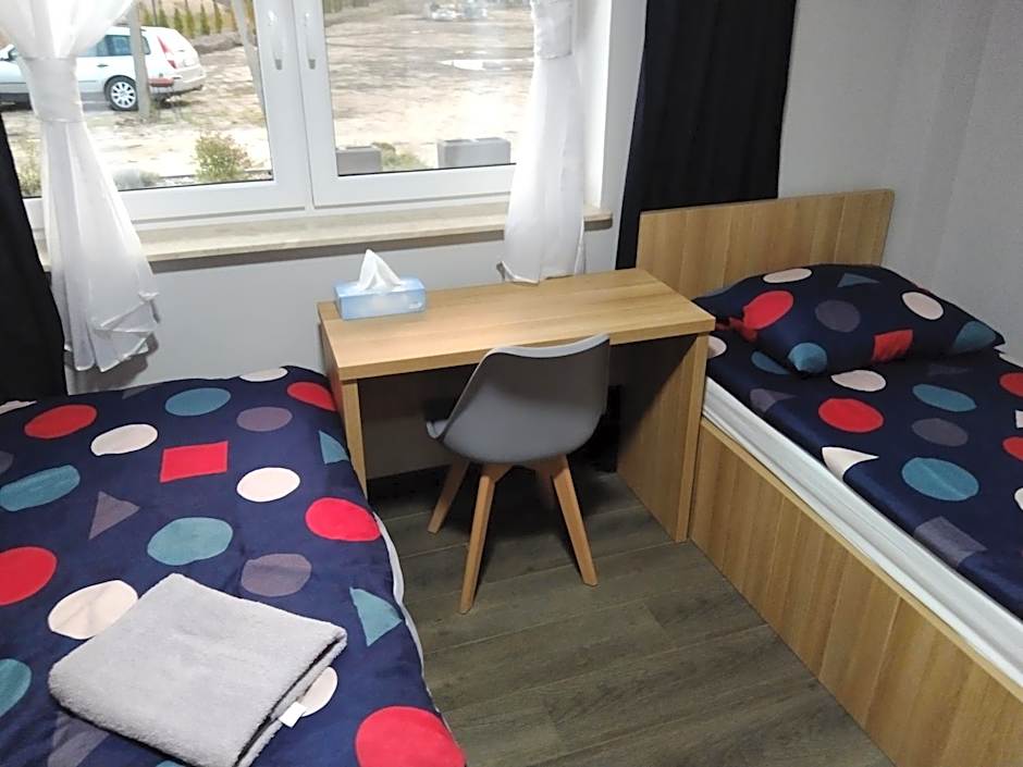 Szafir - NoclegiGrodziskPL