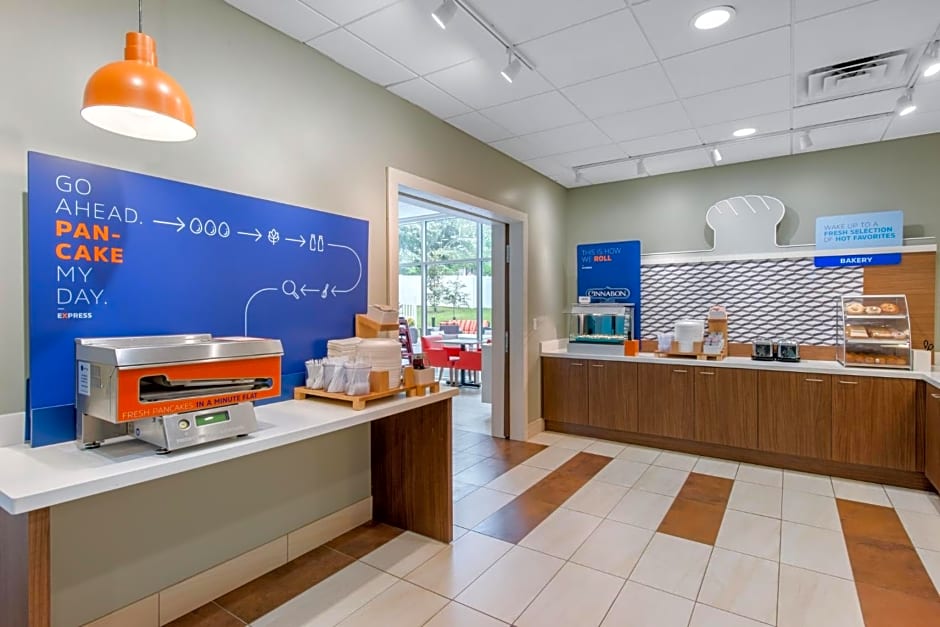 Holiday Inn Express And Suites Ruskin By IHG