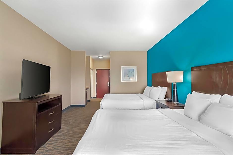 Best Western Plus Hiawatha Hotel