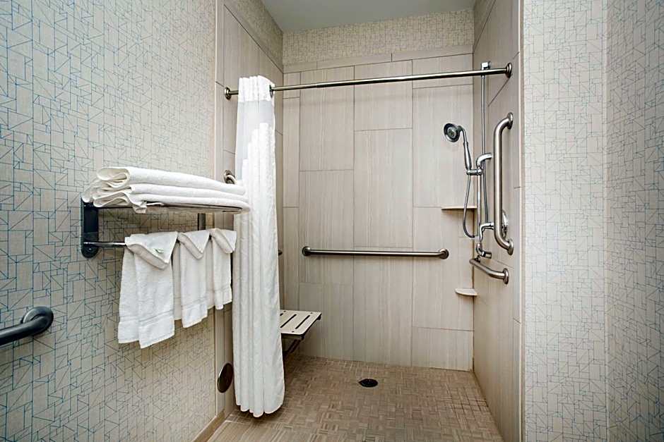 Holiday Inn Express Hotel & Suites Fort Collins By IHG