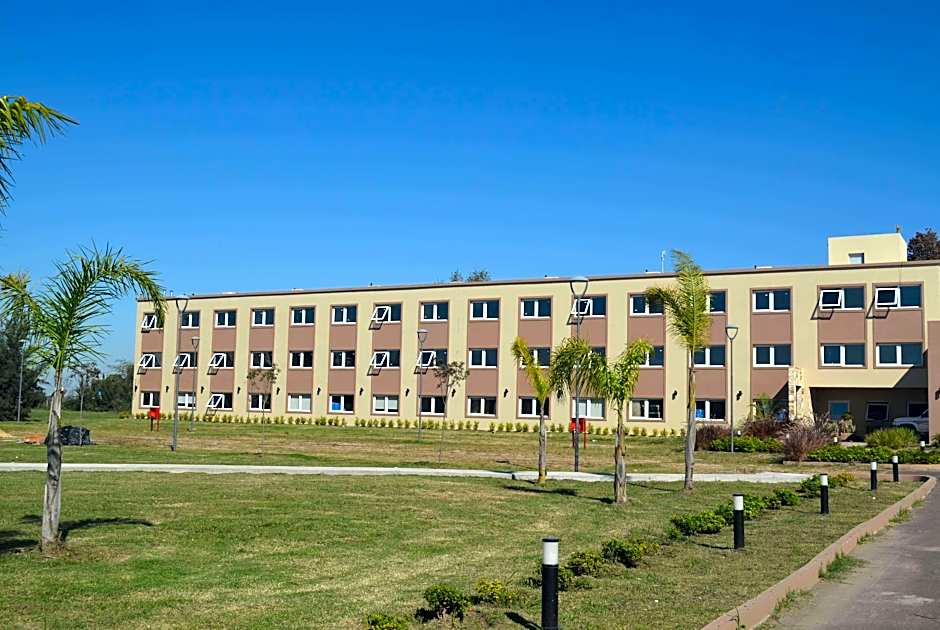 Days Inn By Wyndham Zarate