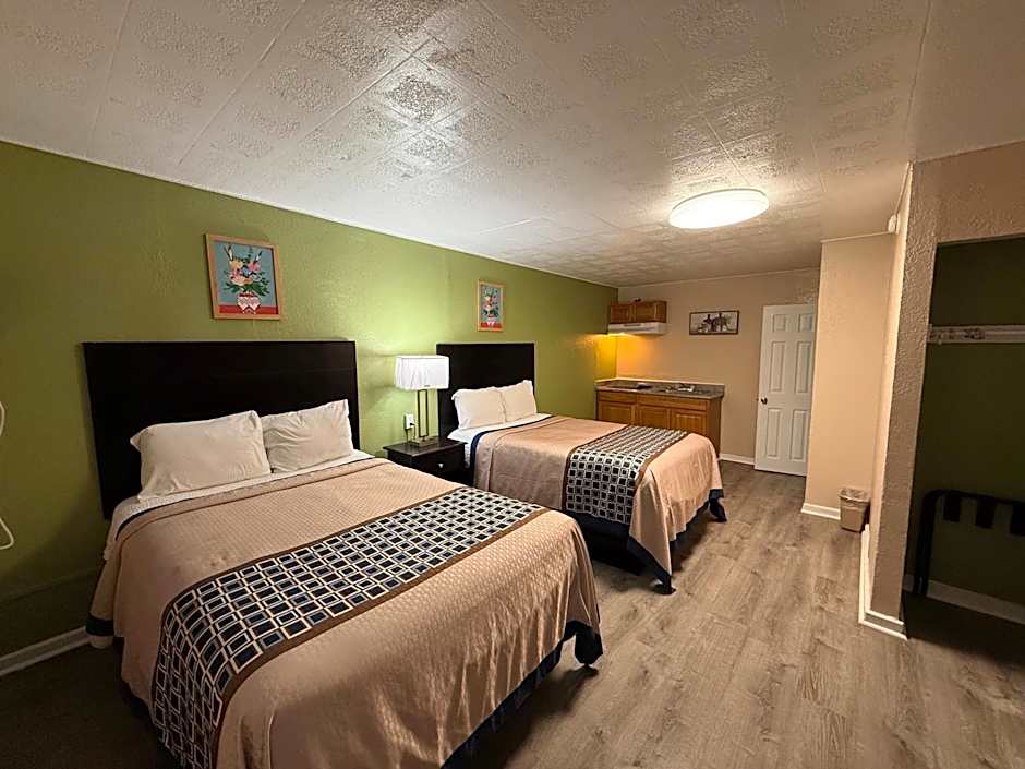Photo 1 of 6 of 2 Double Beds, Nonsmoking