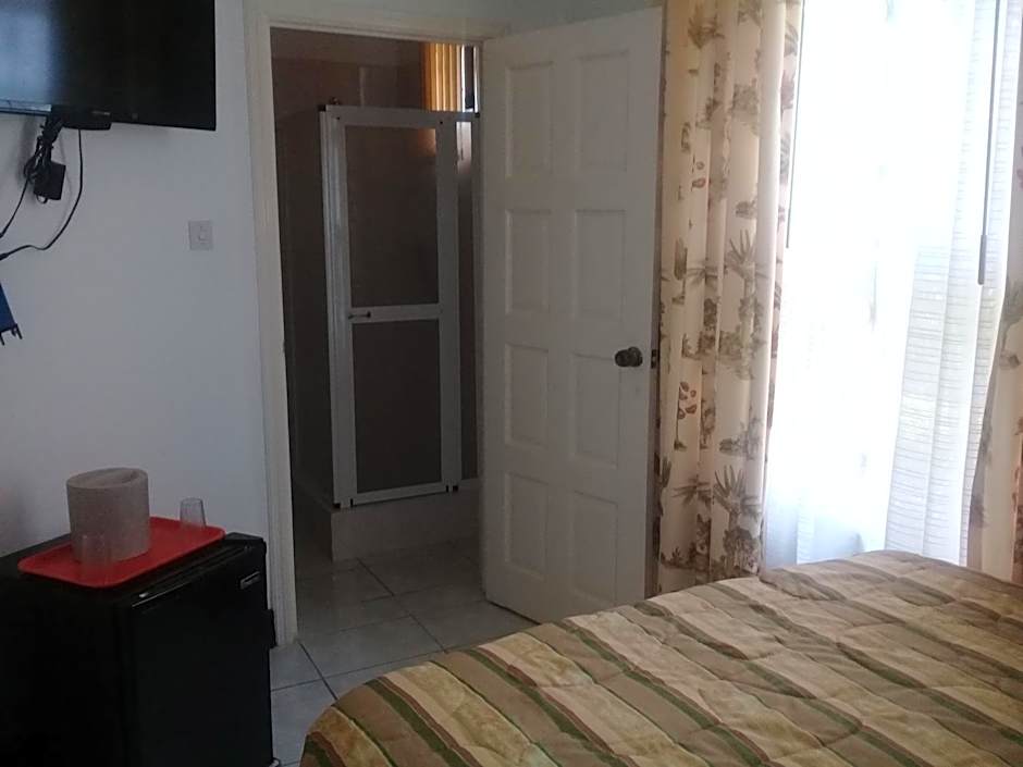 Pink Rock Inn Bed and Breakfast