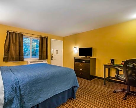 Queen Suite