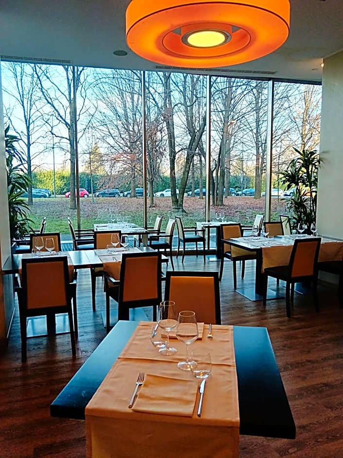 The Hub Hotel