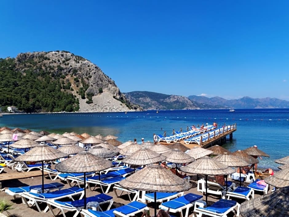 Ozcan Beach Hotel