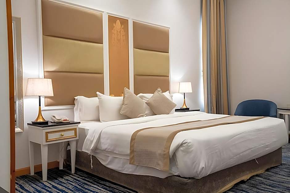 Platinum Alkhamseen Serviced Apartments