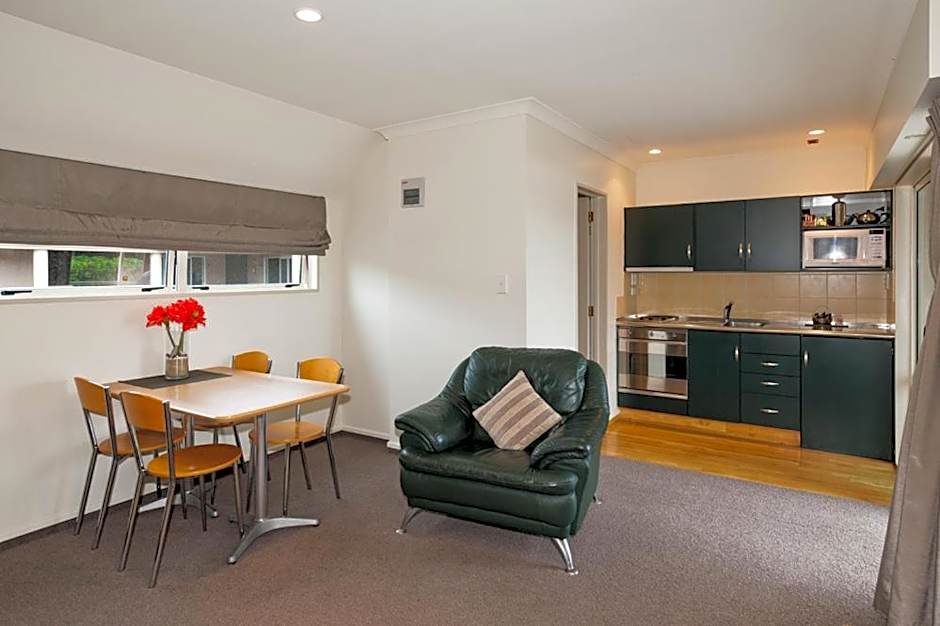 Colombo in the City Motel