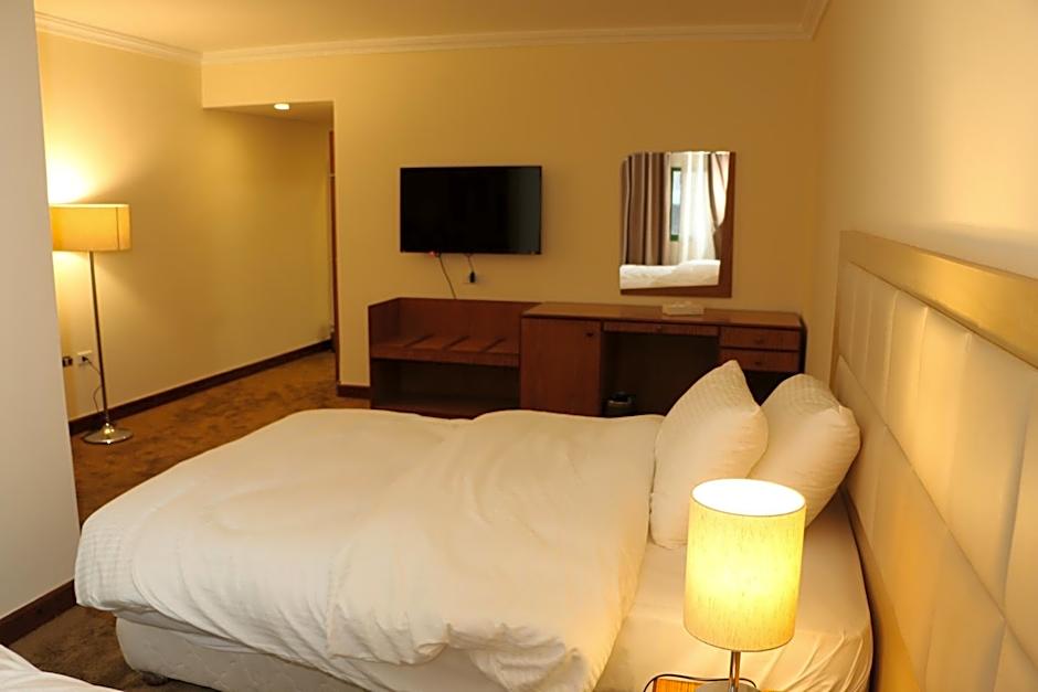 Silk Road Hotel