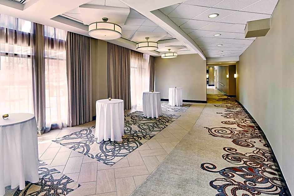 Embassy Suites By Hilton Hotel Alexandria-Old Town