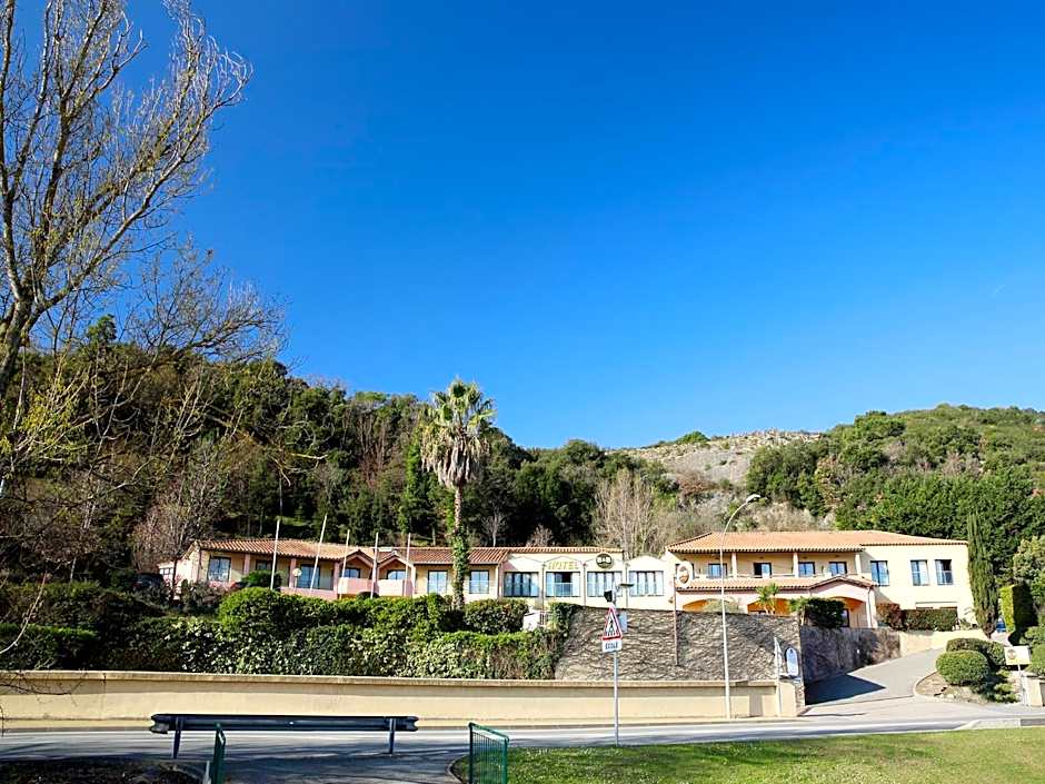B&B Hôtel Villeneuve Loubet Village