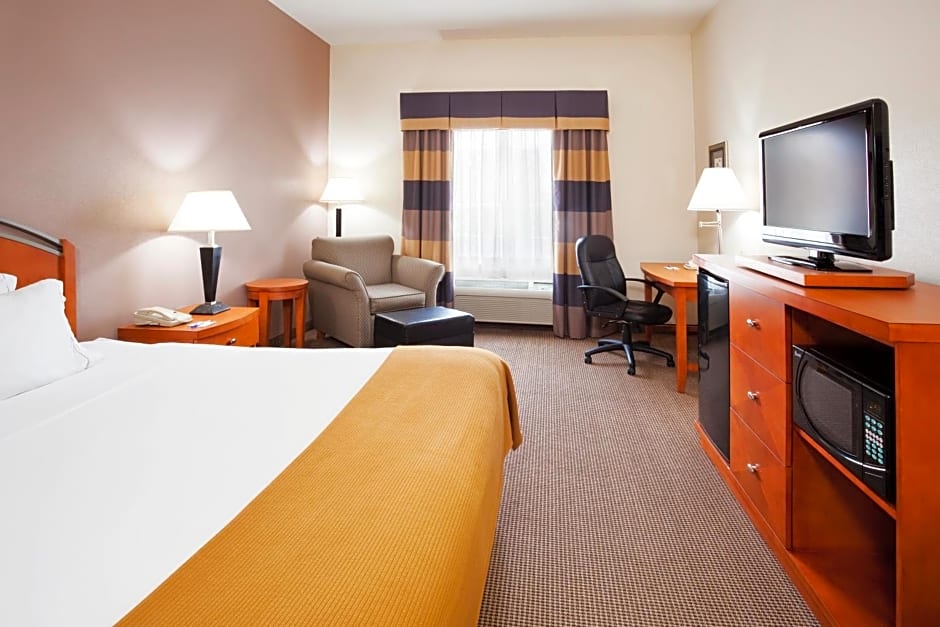 Holiday Inn Express Forest City, an IHG Hotel