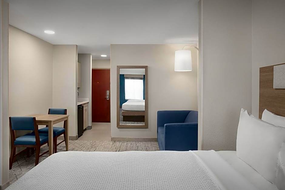 Holiday Inn Express & Suites Chambersburg By IHG
