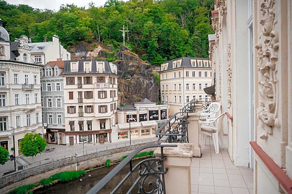 Alisa Hotel