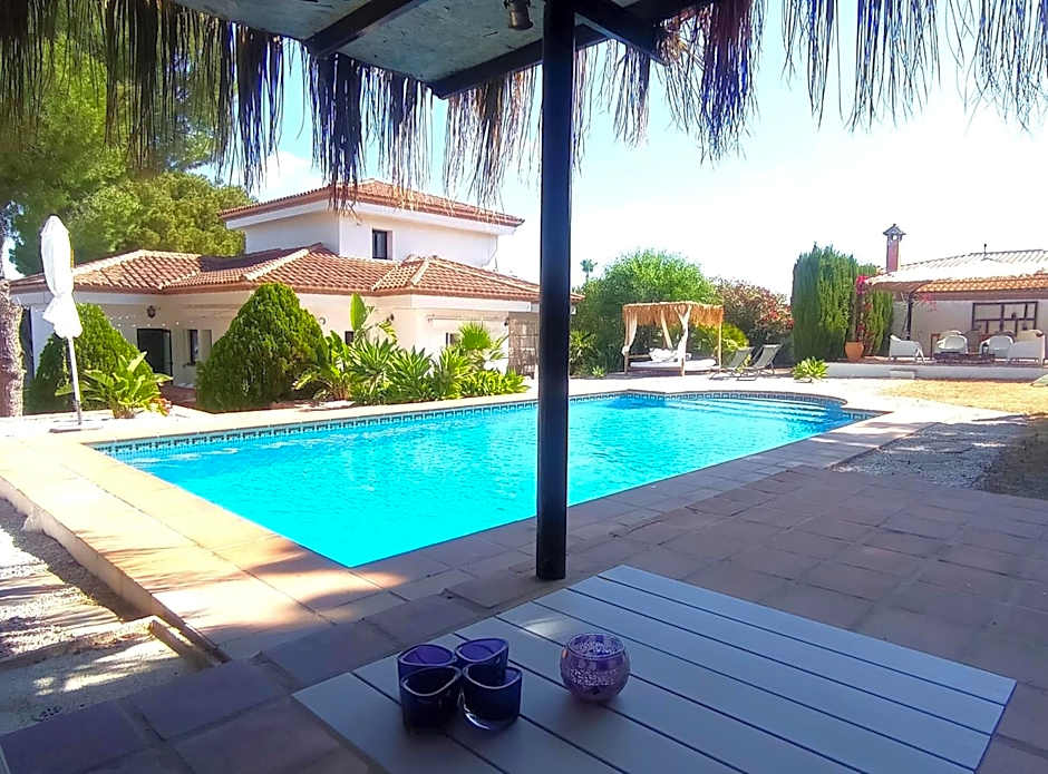 B&B Villa Pinos Málaga