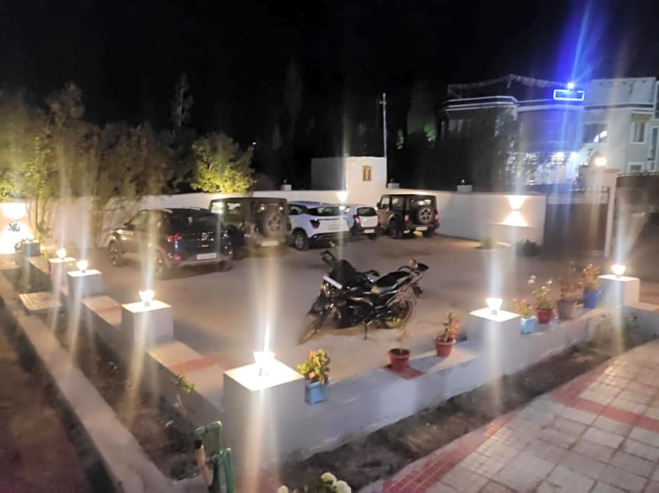  LADAKH ODYSSEY hotel