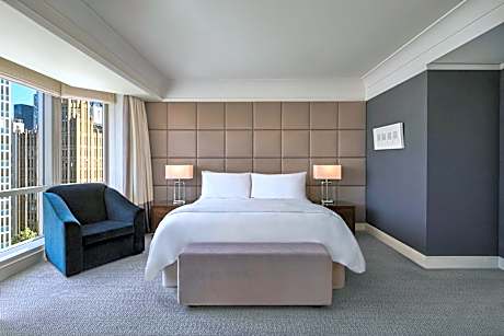 Regent (91 sqm), 1 Bedroom Suite, 1 King, City view, Corner room