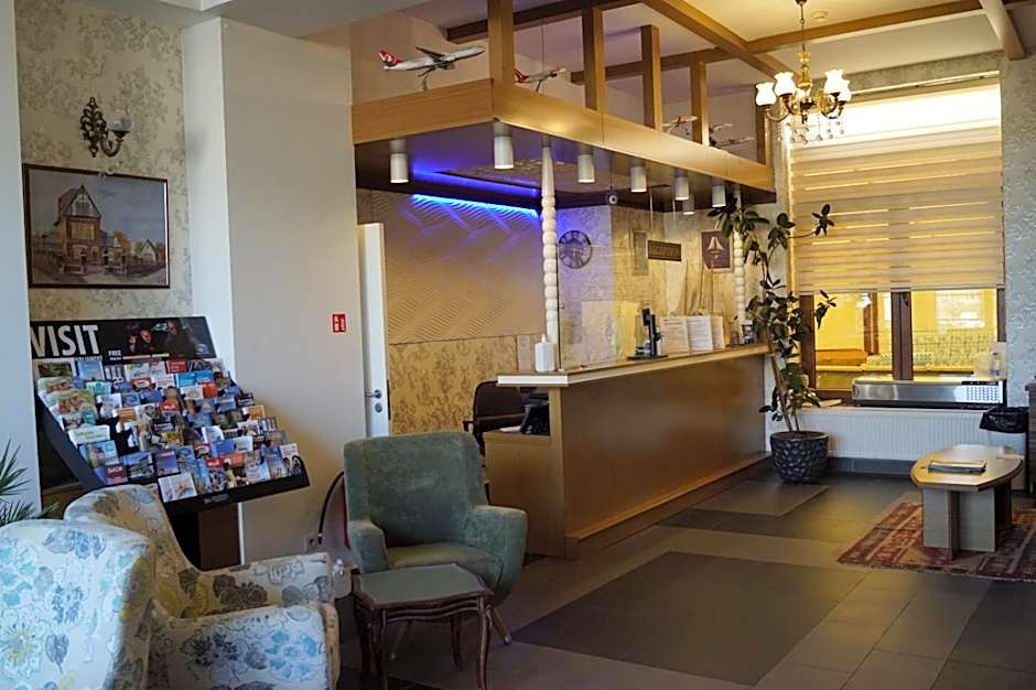 Fly inn Hotel Lounge & Nezzo Restaurant