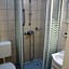 Guest Rest Studio Apartments