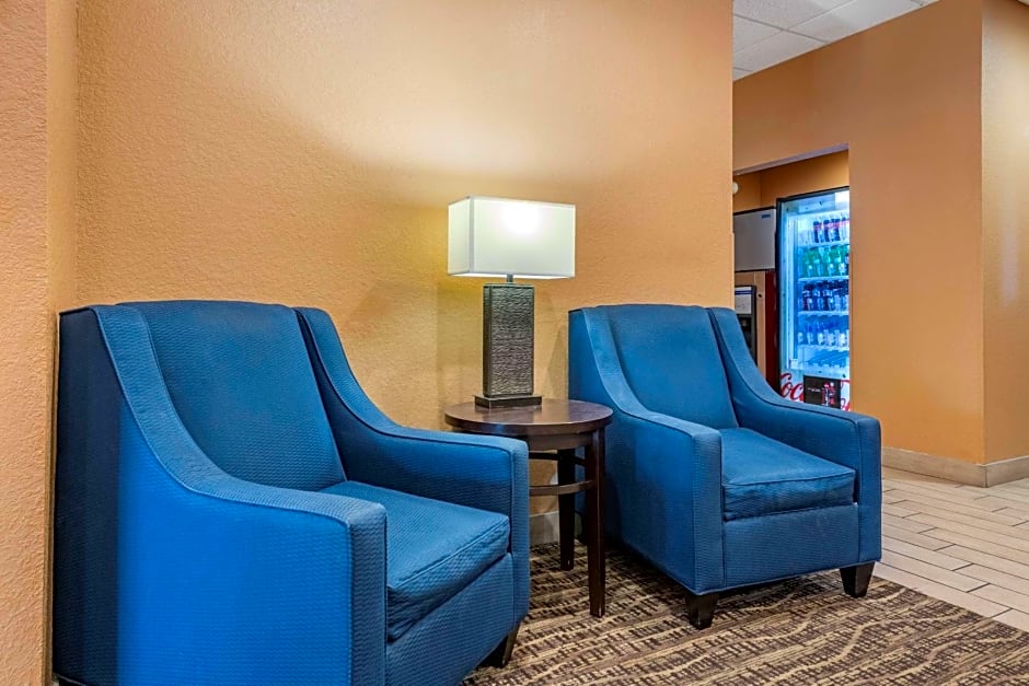 Comfort Inn & Suites Orlando North