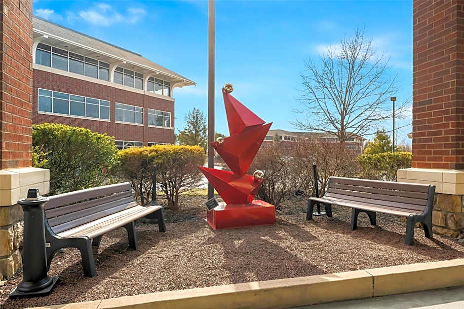 Hampton Inn By Hilton & Suites Newtown