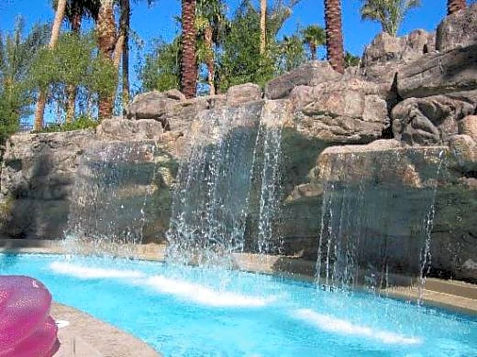 Tahiti Village Resort & Spa