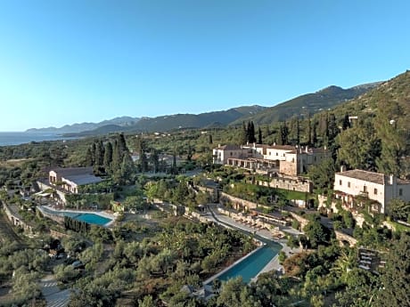 Kinsterna Hotel