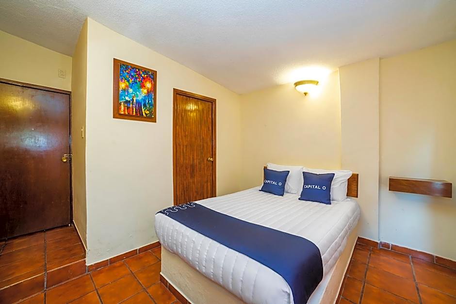 Capital O Hotel Casa Blanca