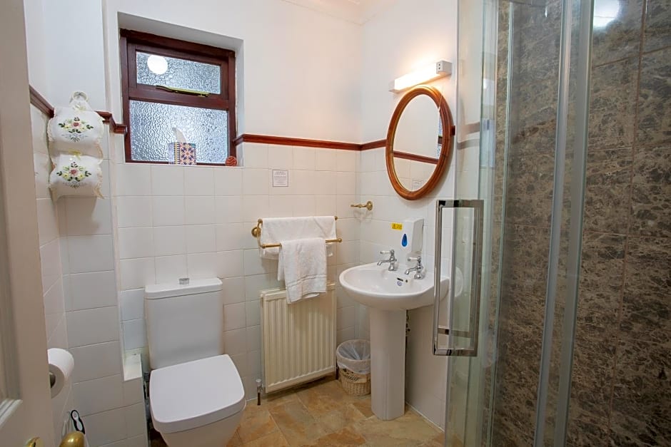 Fines Bayliwick Hotel