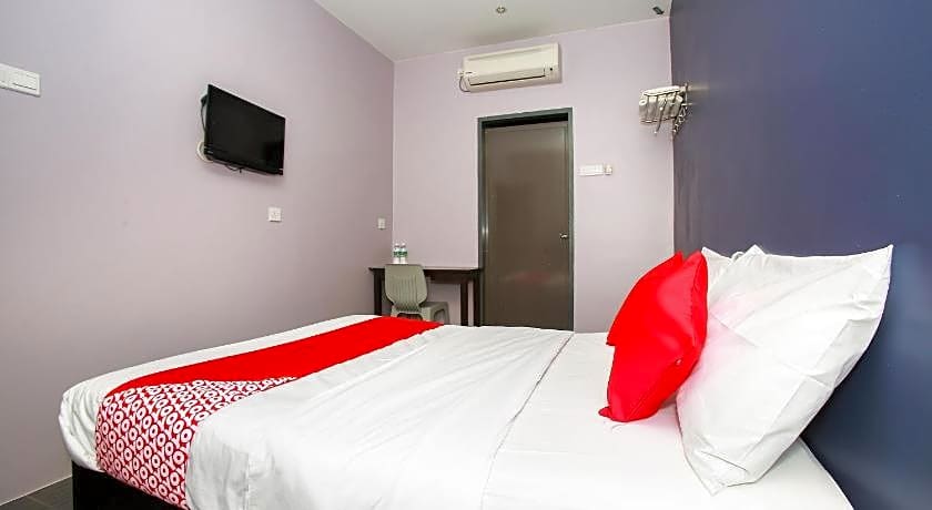 OYO 89332 DE Hotel