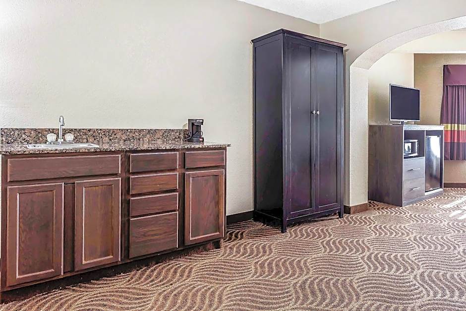 Quality Inn & Suites Salisbury South