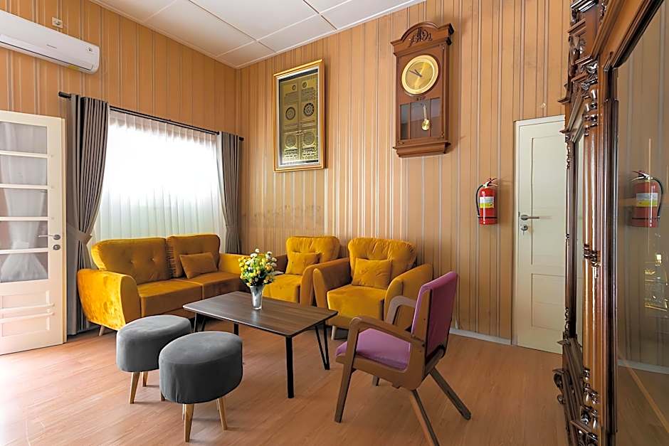 RedDoorz Syariah near Titik Nol Yogyakarta