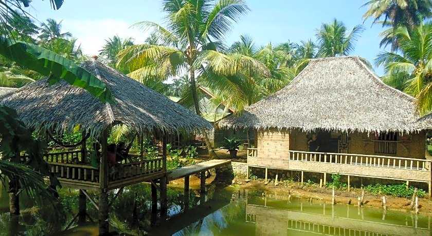 Baleku Bamboo Retreat