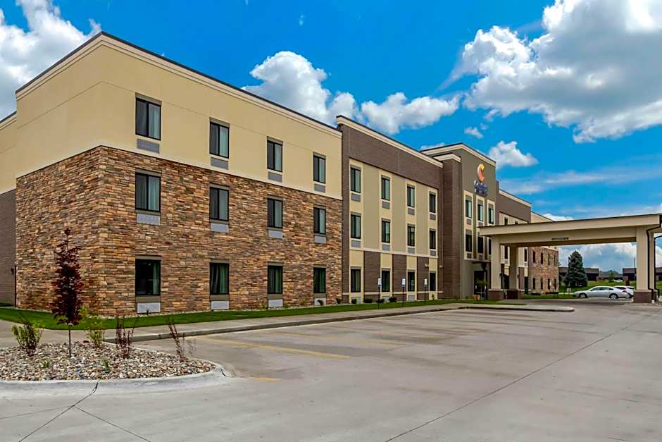 Comfort Inn & Suites Ames Near ISU Campus