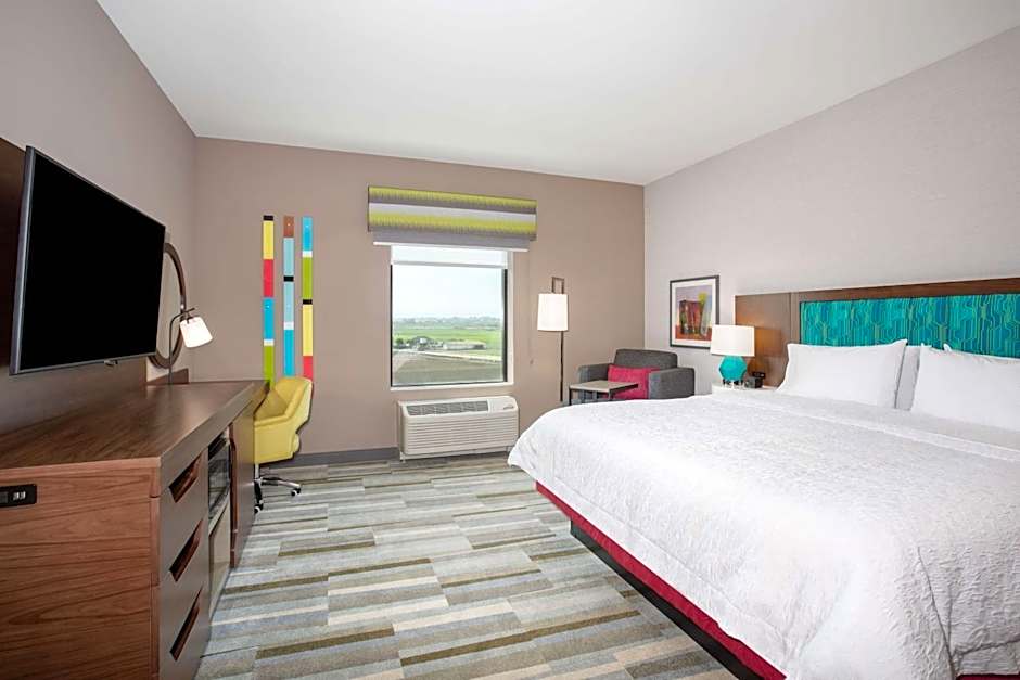 Hampton Inn By Hilton & Suites Watsonville, CA